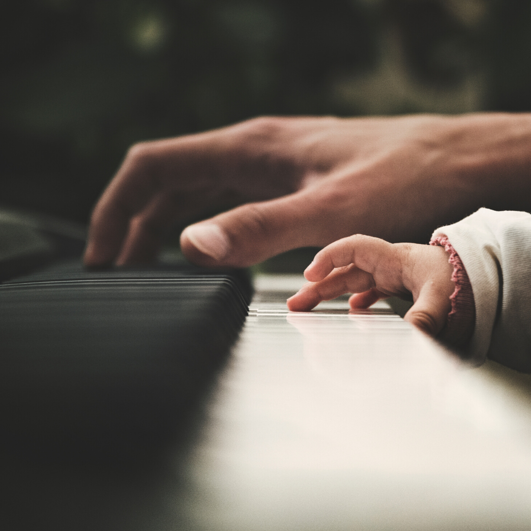 Book Keyboard Classes Basic online on PiggyRide